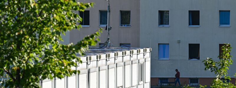 Die erste Wohnadresse für Asylbewerber in Deutschland sind die Erstaufnahmeeinrichtungen, wie hier in Eisenhüttenstadt. - Foto: Patrick Pleul/dpa