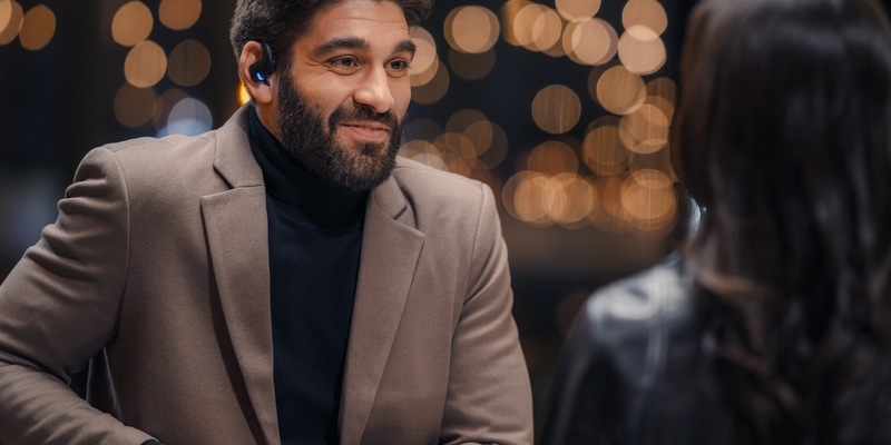 Futuristischer Übersetzer fürs Ohr setzt neue Maßstäbe: Vasco Translator E1 - Foto: presseportal.de