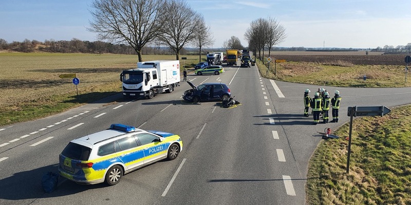 POL-STD: 38-jähriger Motorradfahrer bei Unfall in Buxtehude-Ketzendorf schwer verletzt - Foto: presseportal.de