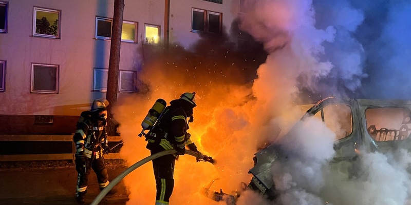 FW Celle: PKW-Brand - Foto: presseportal.de