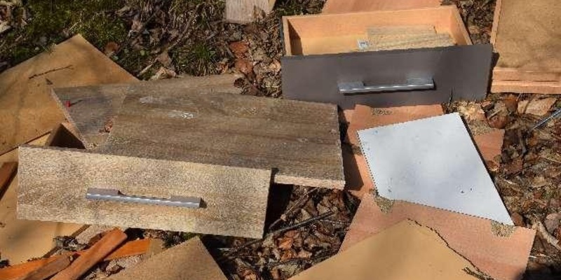 POL-HI: Hörsum- Müllablagerung - Foto: presseportal.de