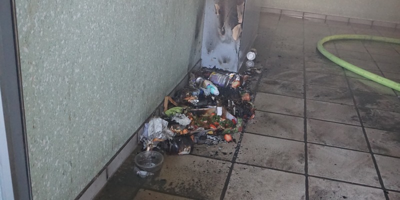 FW Ratingen: Feuermeldung im Hochhaus, Treppenraum verraucht - Foto: presseportal.de