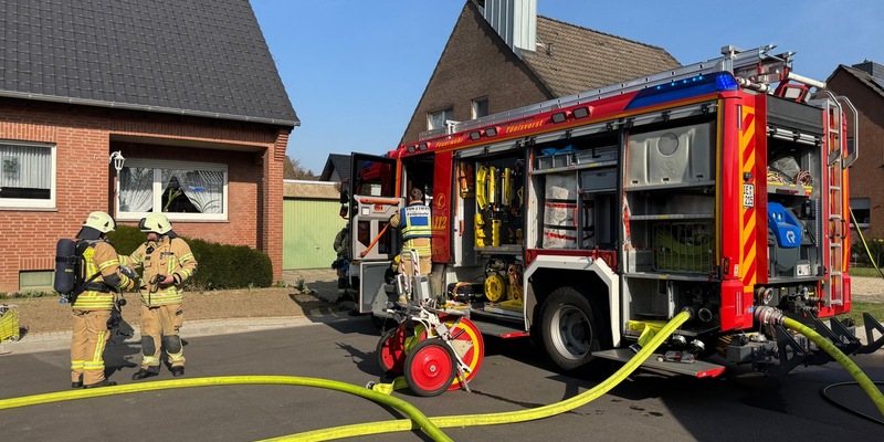 FW Tönisvorst: Kellerbrand in Tönisvorst - Einfamilienhaus nach Kellerbrand unbewohnbar - Foto: presseportal.de