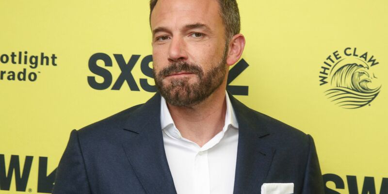 Ben Affleck erinnert eigenen Worten zufolge gelegentlich seinen 13-jährigen Sohn daran, dass dieser «pleite» sei. (Archivbild) - Foto: Jack Plunkett/Invision via AP/dpa