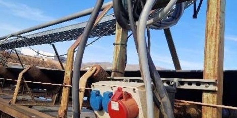 POL-HM: Mehrere hundert Meter Kupferkabel vom Kieswerk entwendet - Foto: presseportal.de