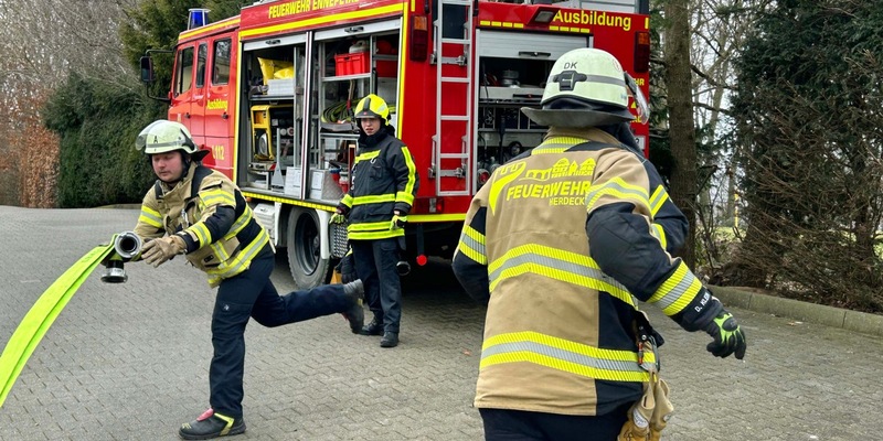 FW-EN: Lehrgang endet erfolgreich - 18 frisch gebackene Truppführer im EN-Kreis - Foto: presseportal.de