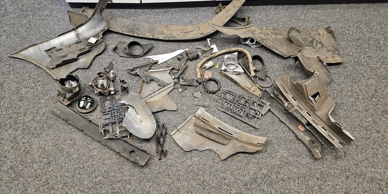 POL-KLE: Goch - Unbekannter Ford-Fahrer fährt querfeldein und flüchtet / Zeugen gesucht - Foto: presseportal.de