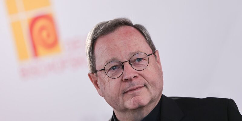 Der Limburger Bischof Georg Bätzing leitet die viertägige Frühjahrsvollversammlung der Deutschen Bischofskonferenz in Kall. - Foto: Oliver Berg/dpa