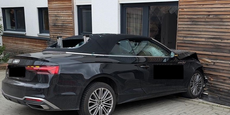 POL-PDLD: Verkehrsunfall führt zu erheblichem Gebäudeschaden - Foto: presseportal.de