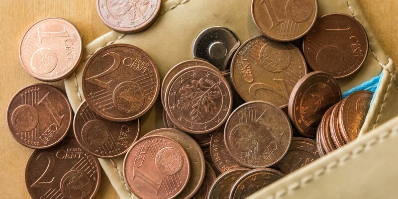 Unbeliebt und teuer: Ein- und Zwei-Cent-Münzen (Archivbild) - Foto: Patrick Pleul/dpa-Zentralbild/dpa