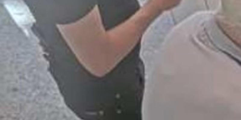 POL-H: Öffentlichkeitsfahndung: Täter nach Diebstahl und Computerbetrug in Hannover gesucht - Foto: presseportal.de