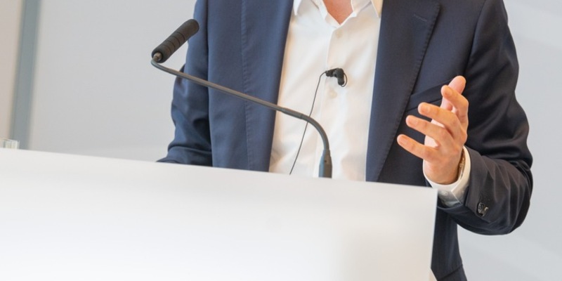 Das Beste aus Praxis und Theorie: Die Fachhochschule stellt sich vor / Erfolgreicher Check-In bei der FHDW in Marburg - Foto: presseportal.de