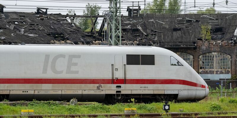 Ein Zug auf dem Weg von Köln nach Berlin wurde in Gifhorn gestoppt. (Symbolbild)  - Foto: Stefan Sauer/dpa