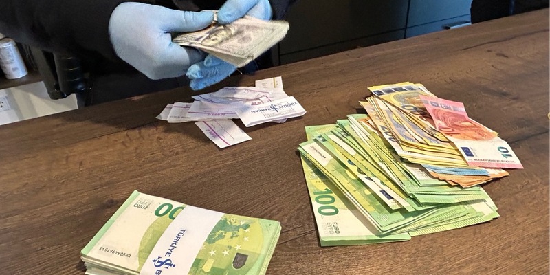 HZA-UL: Zoll-Großrazzia bei Bauunternehmen: Wohnungen durchsucht / Vermögenswerte beschlagnahmt / Haftbefehle beantragt - Foto: presseportal.de