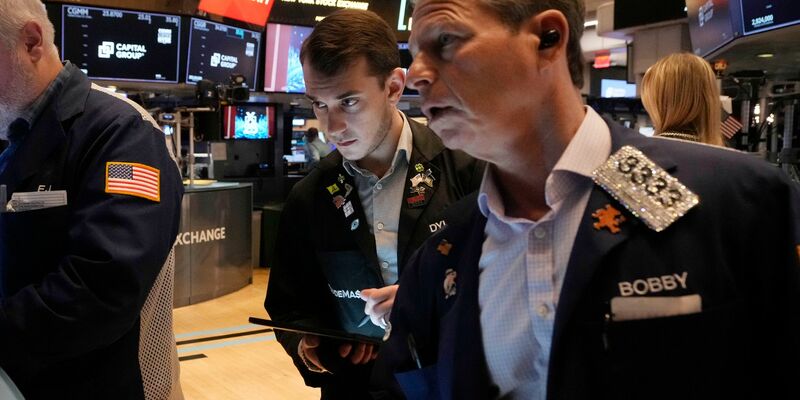 Die Stimmung an der Wall Street leidet unter dem Strafzoll-Chaos. - Foto: Richard Drew/AP/dpa