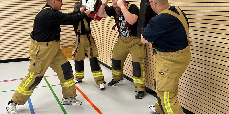 FW-OLL: Gewalt gegen Einsatzkräfte - Feuerwehr und Malteser schulen für den Ernstfall - Foto: presseportal.de