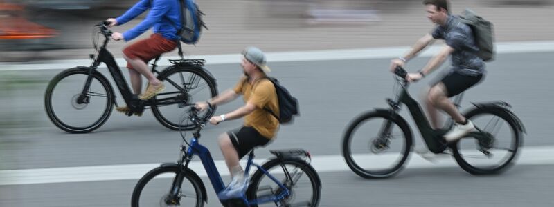 E-Bikes werden viel später verschrottet als es die Industrie angenommen hat. - Foto: Arne Dedert/dpa