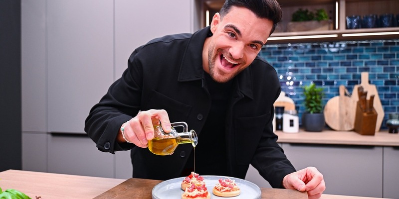 Stefano Zarrella Der SAT.1 Check - Fertiggerichte - Foto: Joyn/Julia Feldhagen, presseportal.de