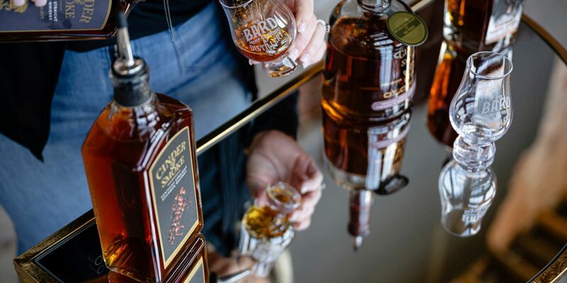 Whiskey aus den USA könnte in Deutschland bald teurer werden. - Foto: Jon Cherry/FR171965 AP/AP/dpa