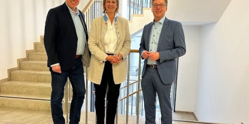 FW-MH: Neue Kooperation für eine moderne Notfallversorgung: Drei Städte unterzeichnen öffentlich-rechtliche-Vereinbarung - Foto: presseportal.de