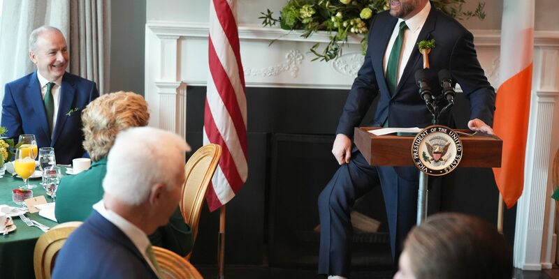 Socken für Irland - Foto: Niall Carson/PA Wire/dpa