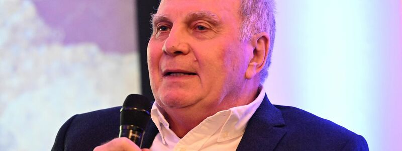 Bayerns Ehrenpräsident Uli Hoeneß war enttäuscht über die Absage von Florian Wirtz.  - Foto: Felix Hörhager/dpa