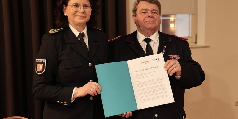 POL-SH: Keine Gewalt gegen Kinder und Jugendliche: Kooperation zwischen der Landespolizei Schleswig-Holstein und Appen musiziert - Foto: presseportal.de