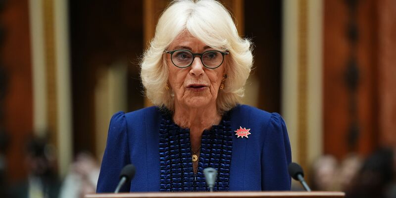 Königin Camilla engagiert sich seit Längerem für Frauen, die häusliche oder sexualisierte Gewalt erlebt haben.  - Foto: Aaron Chown/PA Wire/dpa