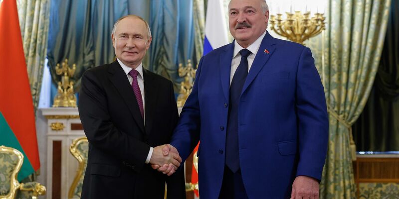 Putin empfing vor dem US-Sondergesandten Witkoff zunächst den belarussischen Machthaber Lukaschenko.  - Foto: Maxim Shemetov/Pool Reuters/AP/dpa