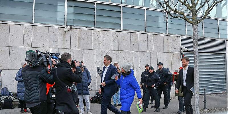 Lars Klingbeil kommt zu Koalitionsverhandlungen am 13.03.2025 - Foto: über dts Nachrichtenagentur