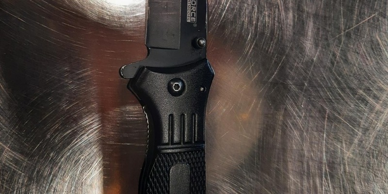 BPOLD FRA: Drei Passagiere, drei Verstöße gegen das Waffengesetz - Foto: presseportal.de