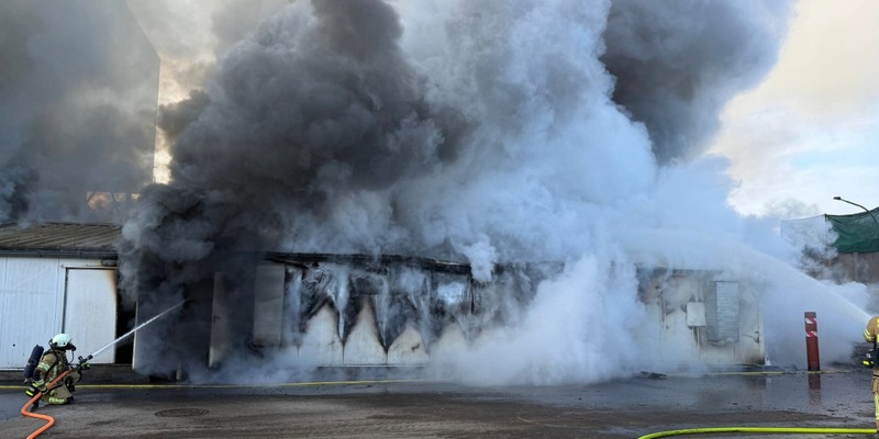 FW-RE: Brand in Heizkraftwerk am Freitagmorgen - keine Verletzten - massive Rauchsäule über Recklinghausen - Foto: presseportal.de