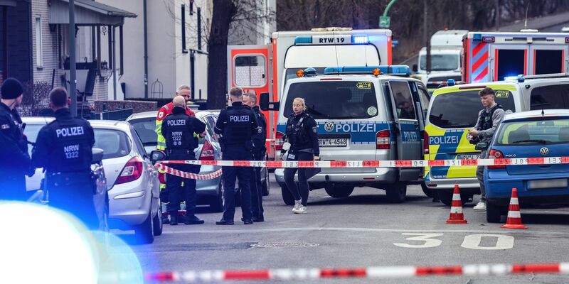 Der Einsatzort wurde großräumig abgesperrt  - Foto: Alex Talash/dpa