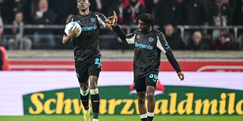 Das 1:0 für den VfB: Ermedin Demirovic trifft aus kurzer Distanz. - Foto: Harry Langer/dpa