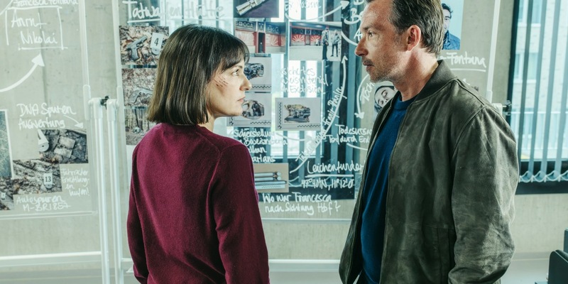 Die Augenzeugen: Packende Thriller-Neuverfilmung mit Nicolette Krebitz und Lucas Gregorowicz / Einladung zu Interviews - Foto: presseportal.de