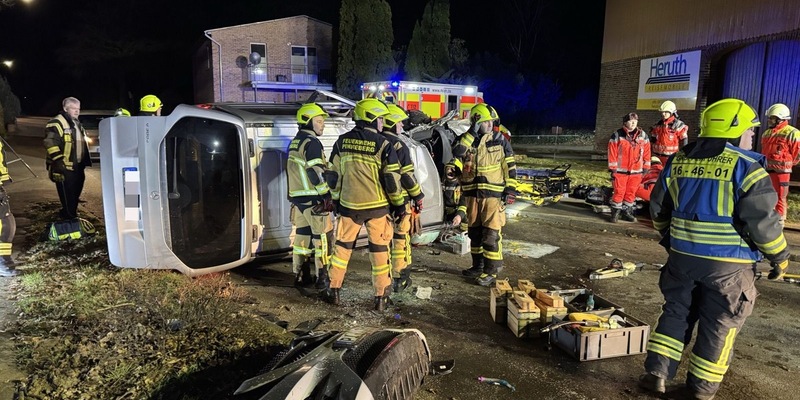 FW-PI: Prisdorf: Schwerer Verkehrsunfall in der Hauptstraße - Foto: presseportal.de