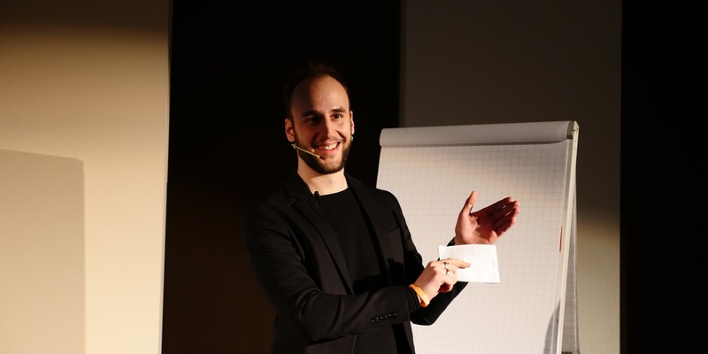 Andy Friday: Wie Männer ihre Chancen in der Dating-Welt nachhaltig verbessern - Foto: presseportal.de