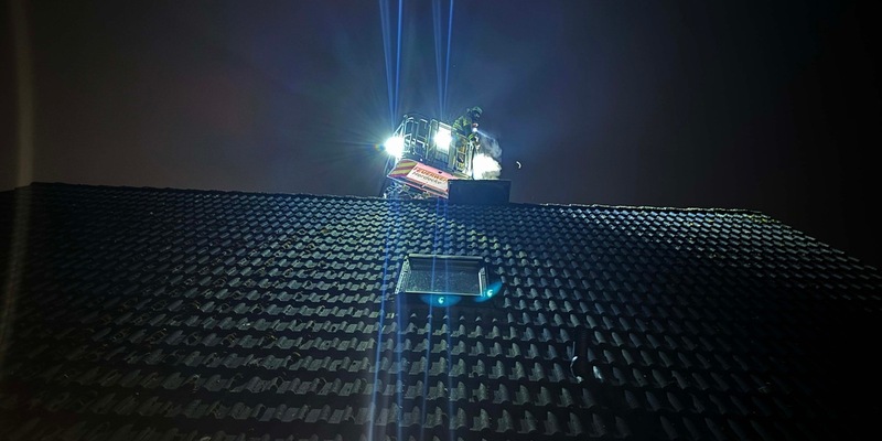 FW-EN: Feuerwehr rückte zu Kaminbrand in den Dahlienweg aus - Kamin wurde gespiegelt und gekehrt - Foto: presseportal.de