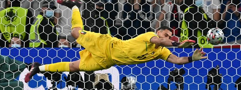 Italien hat keine Torwartsorgen: Gianluigi Donnarumma ist aktuell in Topform. - Foto: Paul Ellis/Pool AFP/AP/dpa