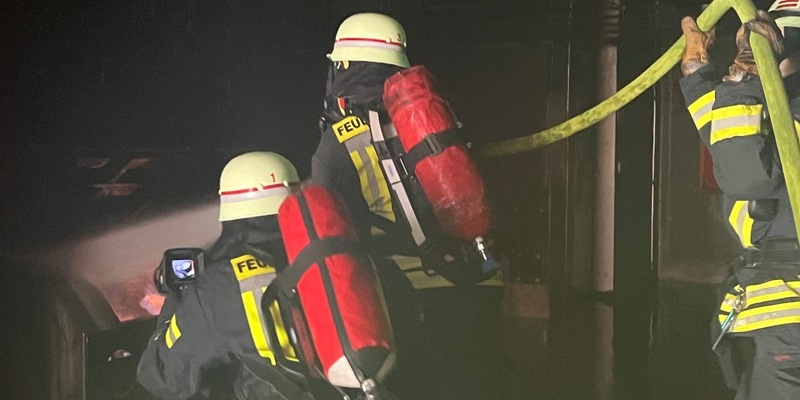 FW-BN: Kleinbrand in Tiefgarage sorgt für Verrauchung von drei Tiefgaragenebenen - Foto: presseportal.de