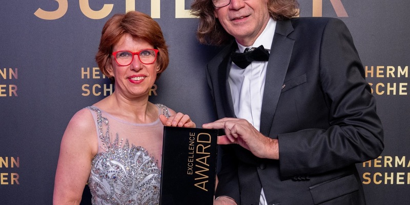 Kasseler Ärztin gewinnt begehrten Excellence Award / Siiri Seraphin entlarvt Medizin-Mythen und gewinnt Internationalen Speaker Slam - Foto: presseportal.de