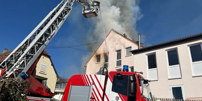 POL-PPWP: Dachstuhlbrand mit hohem Gebäudeschaden - Foto: presseportal.de