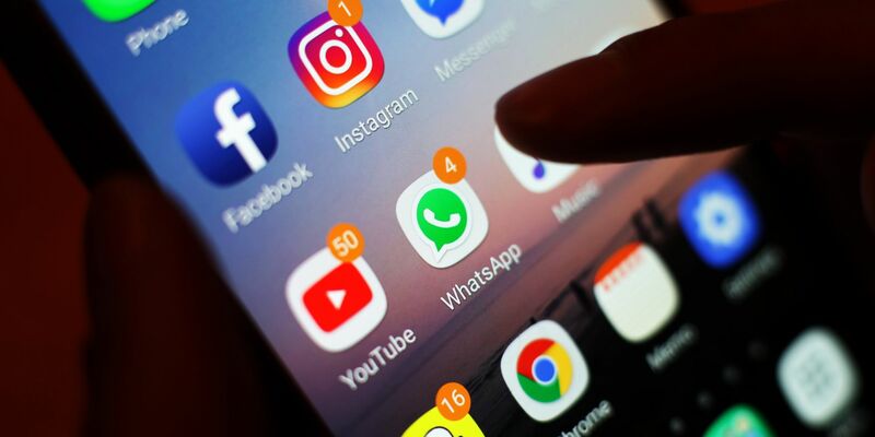 Ein übermäßiger Konsum digitaler Medien bekommt den Menschen nicht gut. - Foto: Yui Mok/PA Wire/dpa