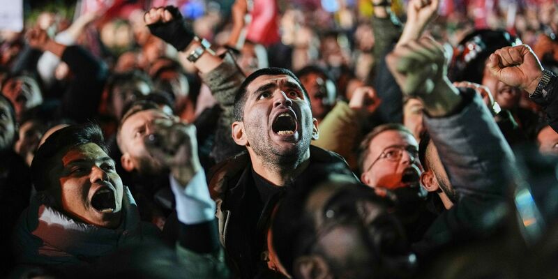 Proteste nach Festnahme des Istanbuler Bürgermeisters Imamoglu - Foto: Francisco Seco/AP/dpa