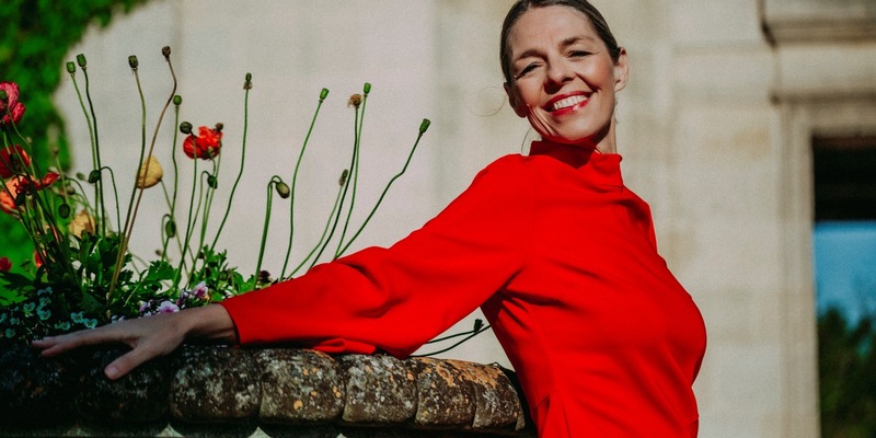 Transformation, die bleibt: Katja Hinterleitners Coaching für systemische Heilung - Foto: presseportal.de