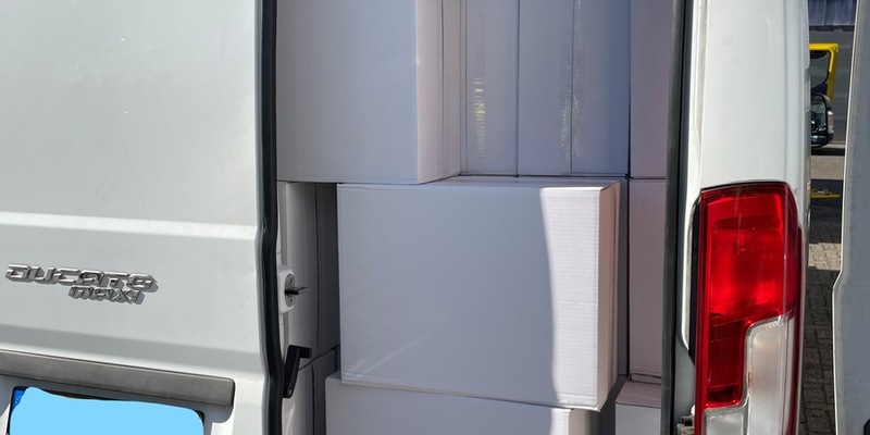 ZOLL-E: Staatsanwaltschaft Düsseldorf und Zollfahndung Essen Schlag gegen internationale illegale Zigarettenproduktion/illegale Zigaretten-fabrik/ 13 Festnahmen,12 Haftbefehle/Steuerschaden in Millionenhöhe - Foto: presseportal.de