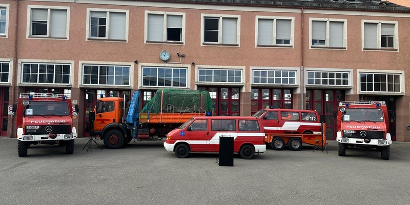 FW Stuttgart: Übergabe von Feuerwehrfahrzeugen und Schutzkleidung an die Solidaritätspartnerstadt Chmelnyzkyj (Ukraine) - Foto: presseportal.de