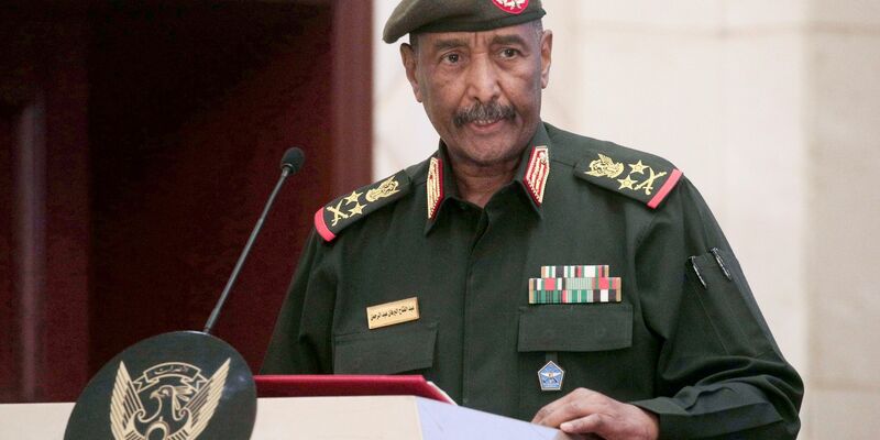 Die Truppen des sudanesischen De-facto-Staatschefs Abdel Fattah al-Burhan liefern sich seit bald zwei Jahren schwere Kämpfe mit der Miliz RSF. (Archivbild) - Foto: Marwan Ali/AP/dpa