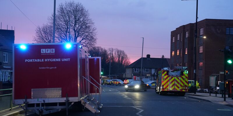 Der Flughafen Heathrow wurde wegen eines Stromausfalls bis Mitternacht geschlossen. - Foto: James Weech/PA Wire/dpa