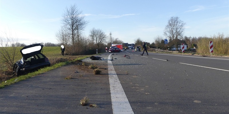 POL-GM: Unfall auf Bundesstraße fordert zwei Leichtverletzte - Foto: presseportal.de